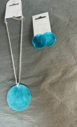 Set van ketting en oorbellen