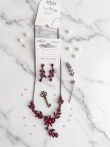 Vintage-Look Sieradenset met Robijnrode Kristallen (Ketting & Oorbellen)